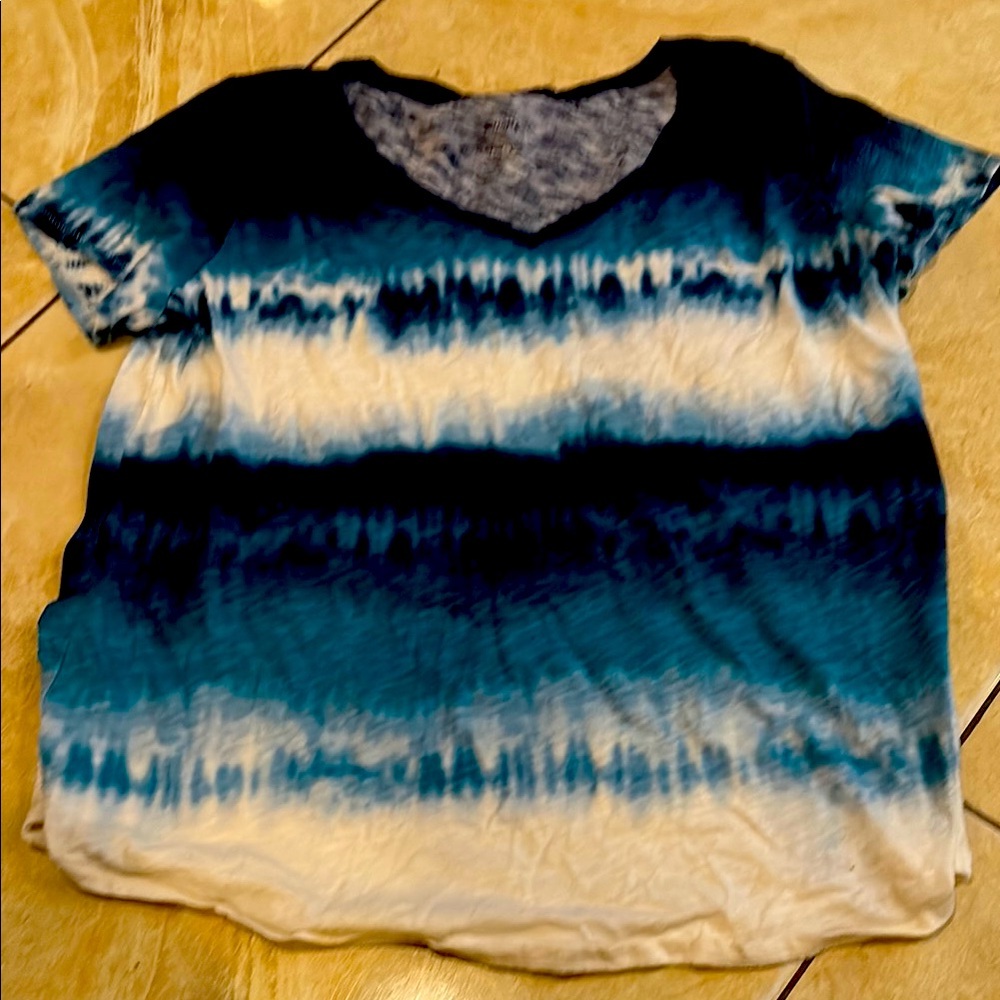 Sonoma White and Blue Relaxed Short Sleeve Tee